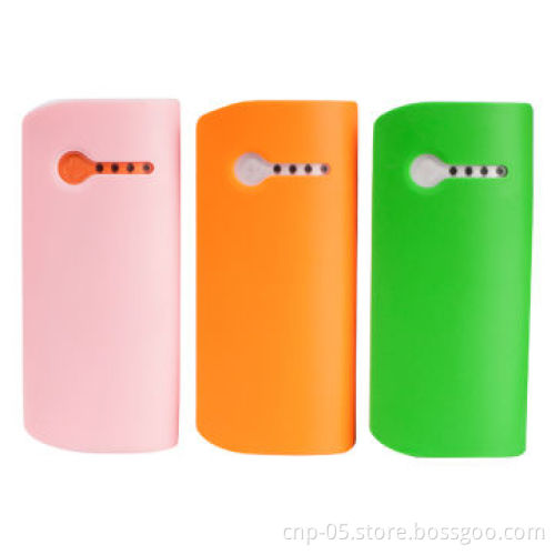 Fashionable Power Bank with Different Color Matches, 5,200mAh and LED Torchlight